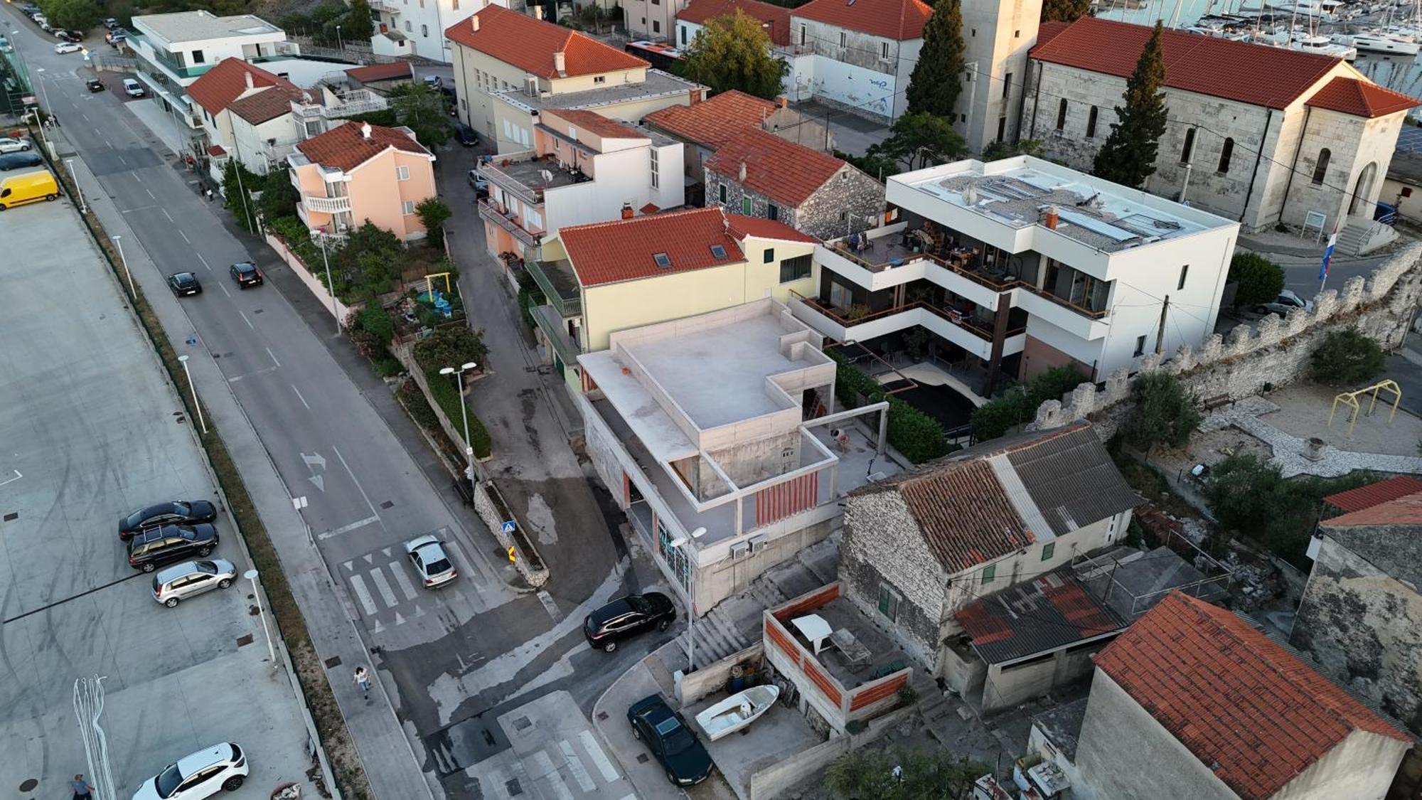 Basic Mansion + Ξενοδοχείο Σίμπενικ Εξωτερικό φωτογραφία